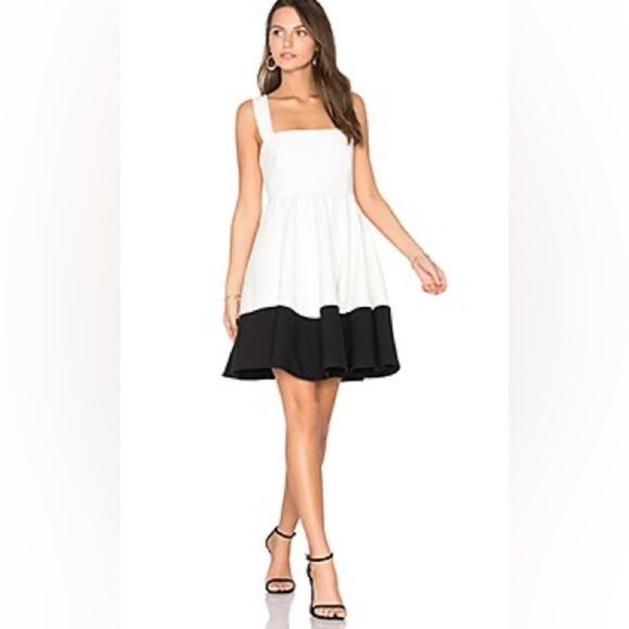 Revole Milly Colorblock Fit & Flare Riley Mini Dress White Black Size 6 - Picture 1 of 7